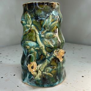 Beautiful Naturecore Froggy Frogs Ceramic Pottery Glazed Vase/Holder